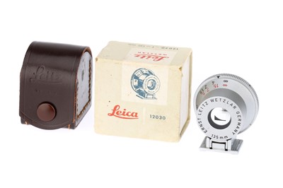 Lot 81 - A Leica SHOOC 135mm Viewfinder