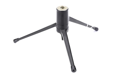 Lot 83 - A Leica TOOUG Table Top Tripod