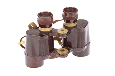 Lot 134 - WWII German Bakelite 6×30 Dienstglas CXN Binoculars