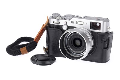 Lot 106 - A Fujifilm X100F APS-C Compact Digital Camera