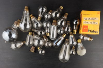 Lot 498 - Large Collection of Early Light Bulbs