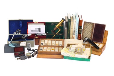 Lot 192 - A Collection of Microscope Spares Accessories and Books