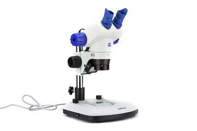 Lot 163 - A Zeiss AmScope Binocular Zoom Microscope & Boom Arm