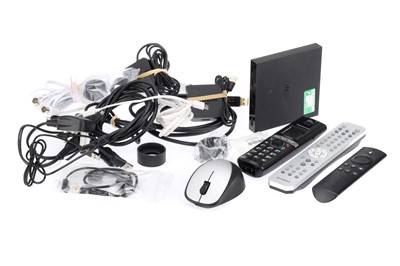 Lot 4 - A Mixed Box of Cables & Sundries