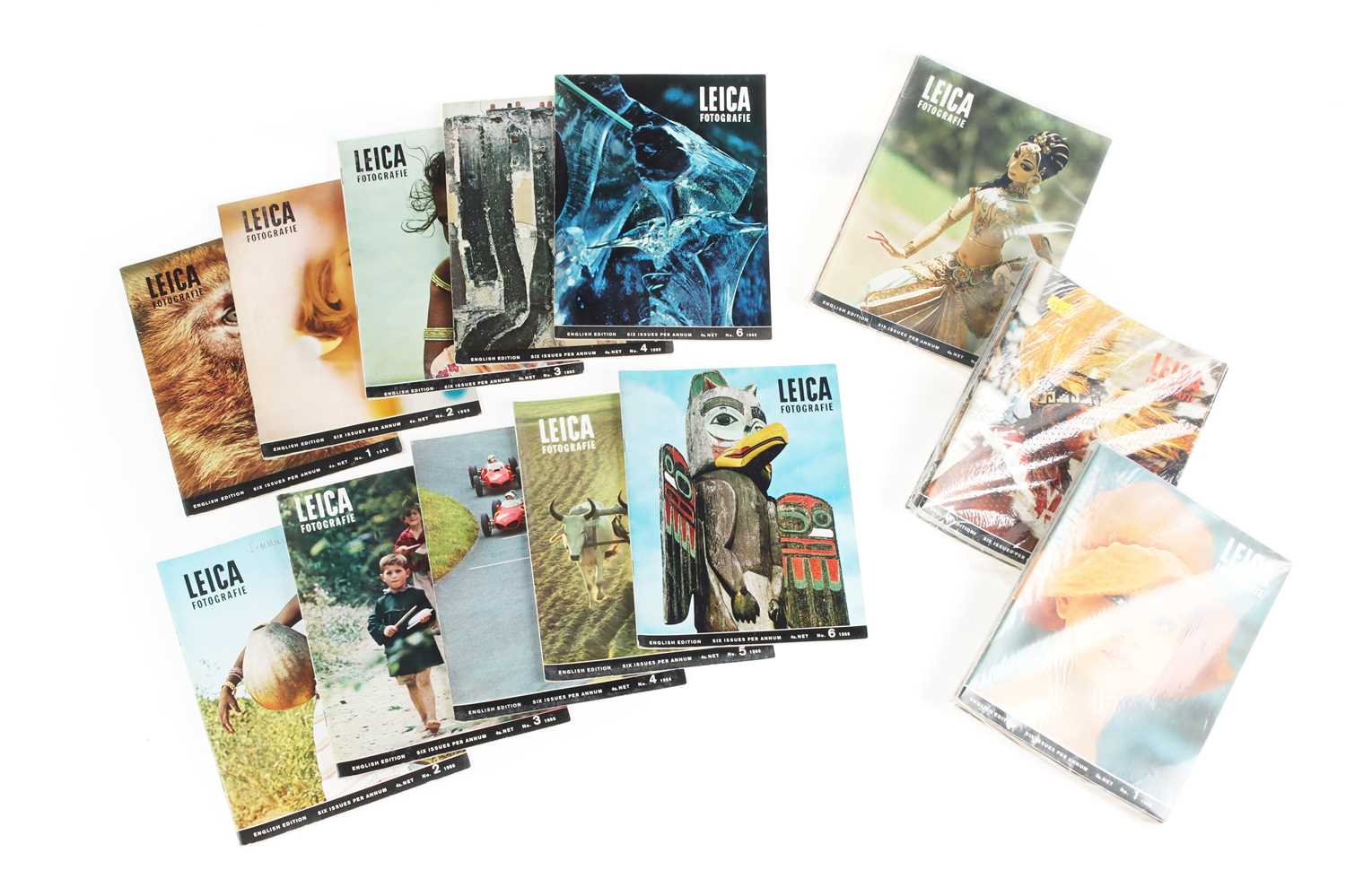 Lot 44 - A Good Selection of Leica Fotographie Magazines