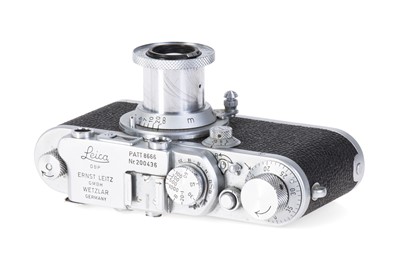 Lot 5 - A Leica IIIa 'Royal Navy' 35mm Rangefinder Camera