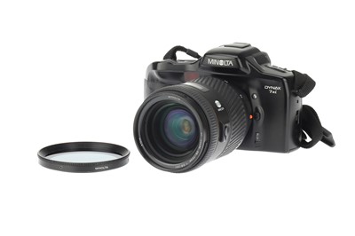 Lot 103 - A Minolta Dynax 7xi SLR Camera with an AF f/2.8 28-70mm Lens