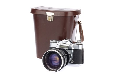 Lot 97 - A Voigtlander Bessamatic Deluxe 35mm SLR Camera with Zoomar Lens