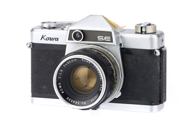 Lot 142 - A Kowa SE 35mm SLR Camera