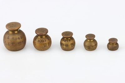 Lot 104 - 6 Small Sets of Weights