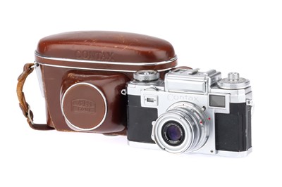 Lot 57 - A Zeiss Ikon Contax IIIa Rangefinder 35mm Camera