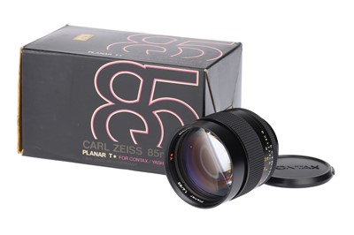 Lot 154 - A Carl Zeiss Planar T* f/1.4 85mm Lens