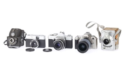 Lot 400 - A Mixed Selection of Cameras