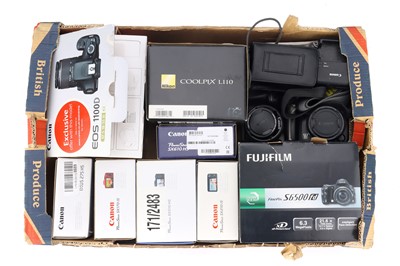 Lot 402 - A Mixed Selection of Digital Cameras
