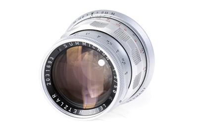 Lot 41 - A Leitz Summicron f/2 50mm Lens