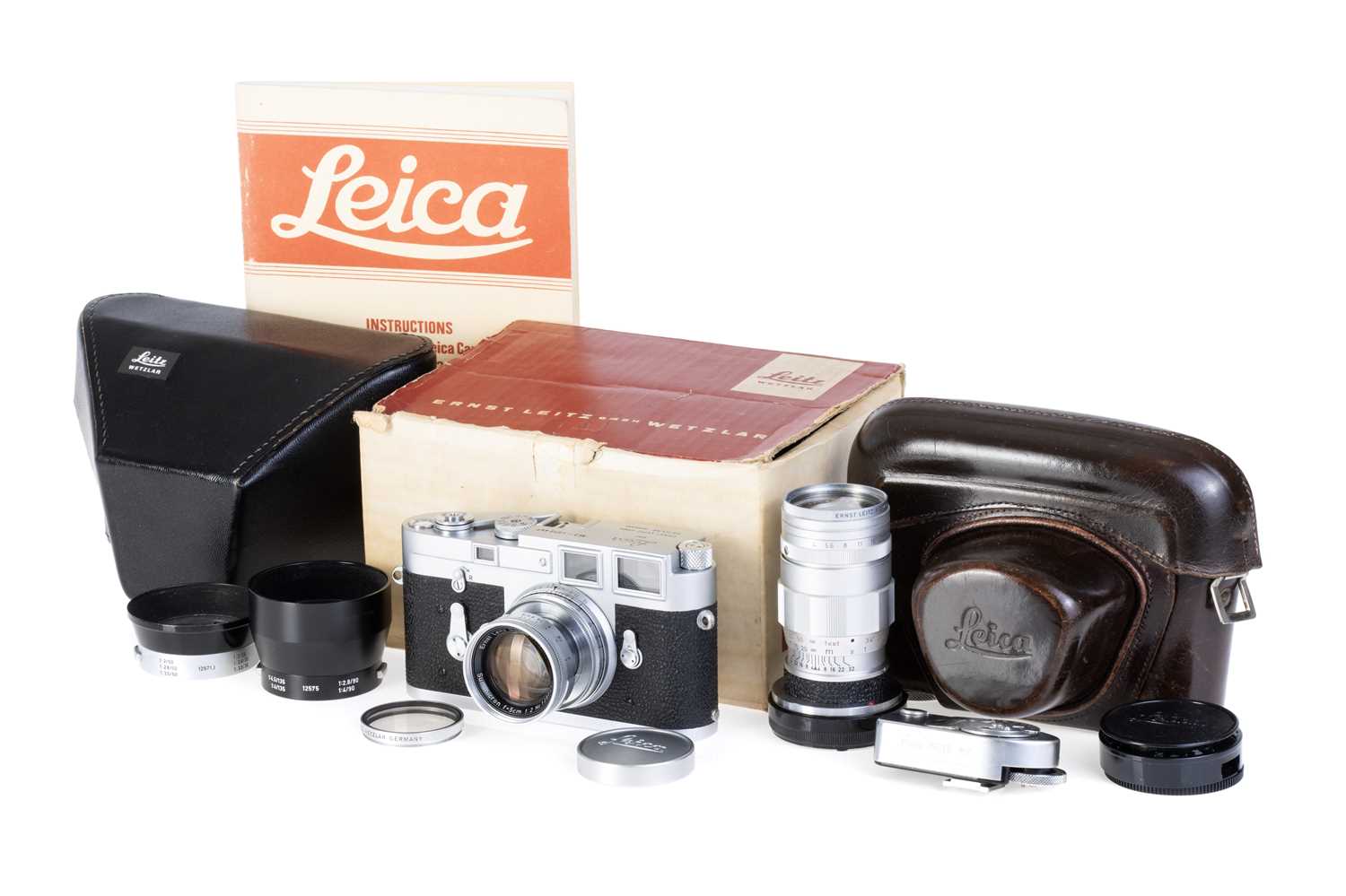Lot 19 - A Leica M3 Rangefinder Camera Outfit