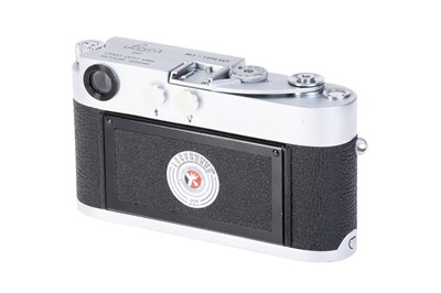 Lot 19 - A Leica M3 Rangefinder Camera Outfit