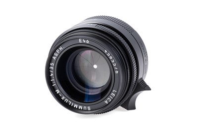 Lot 33 - A Leitz Summilux-M ASPH. f/1.4 35mm Lens