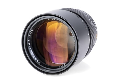Lot 23 - A Leitz Summilux-M f/1.4 75mm Lens