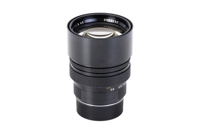 Lot 23 - A Leitz Summilux-M f/1.4 75mm Lens