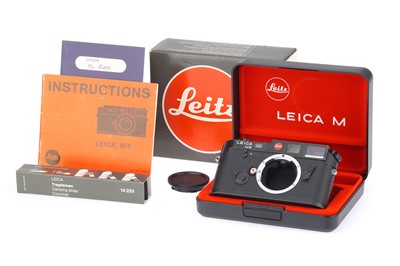 Lot 1 - A Leica M6 35mm Rangefinder Camera Body