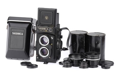 Lot 227 - A Yashica Mat-124G Medium Format TLR Camera