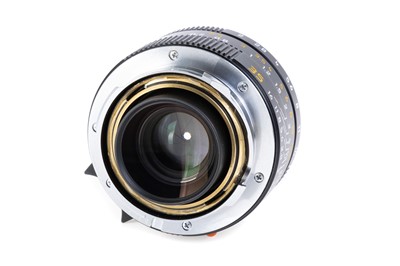 Lot 37 - A Leitz Summicron-M ASPH. f/2 35mm Lens