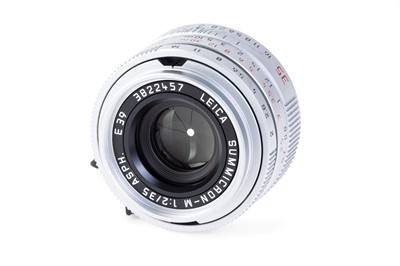 Lot 36 - A Leitz Summicron-M ASPH. f/2 35mm Lens