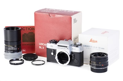 Lot 50 - A Leicaflex SL2 SLR Camera Outfit