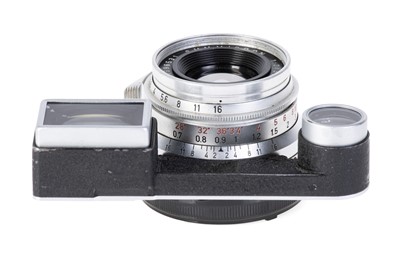 Lot 34 - A Leitz Summicron f/2 35mm Lens