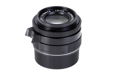 Lot 38 - A Leitz Summicron-M ASPH. f/2 35mm Lens