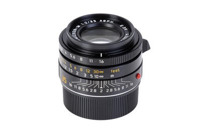 Lot 38 - A Leitz Summicron-M ASPH. f/2 35mm Lens
