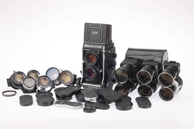 Lot 145 - A Mamiya C330 Professional S Medium Format TLR Camera Outfit