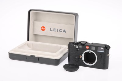 Lot 11 - A Leica M6 Rangefinder Camera Body