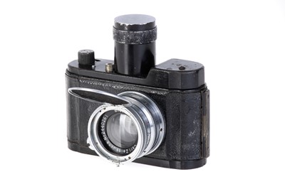 Lot 122 - A Berning Robot II Luftwaffen-Eigentum / British Air Ministry Camera