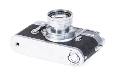 Lot 16 - A Leica M3 Rangefinder Camera Outfit