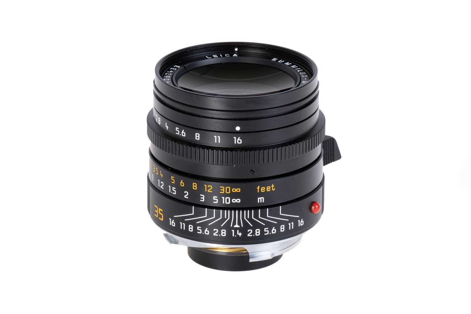 Lot 32 - A Leitz Summilux-M  ASPH. f/1.4 35mm Lens