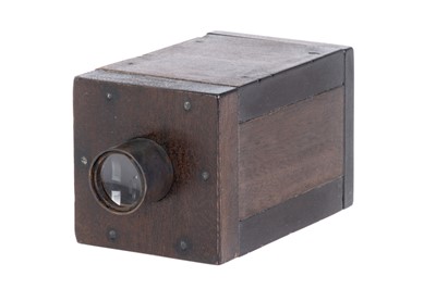 Lot 323 - A Replica Mouse Trap Camera