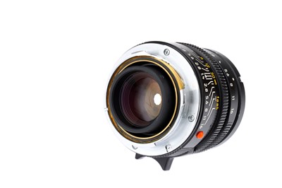 Lot 31 - A Leitz Summilux-M Double Aspherical f/1.4 35mm Lens