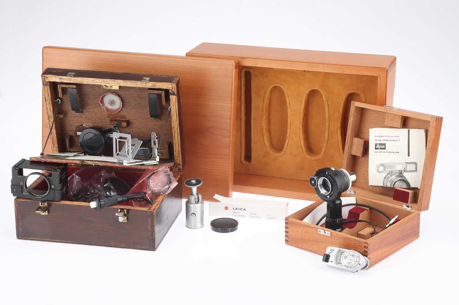 Lot 23 - A Collection of Leitz Wetzlar Accessories