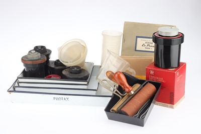 Lot 480 - A Selection of Classic Film Developing Tools