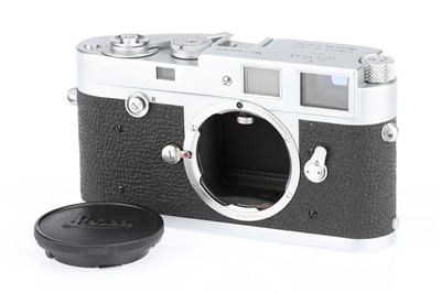 Lot 2 - A Leica M2 Rangefinder Body