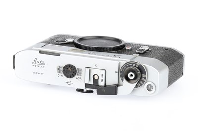 Lot 5 - A Leica M5 Rangefinder Camera