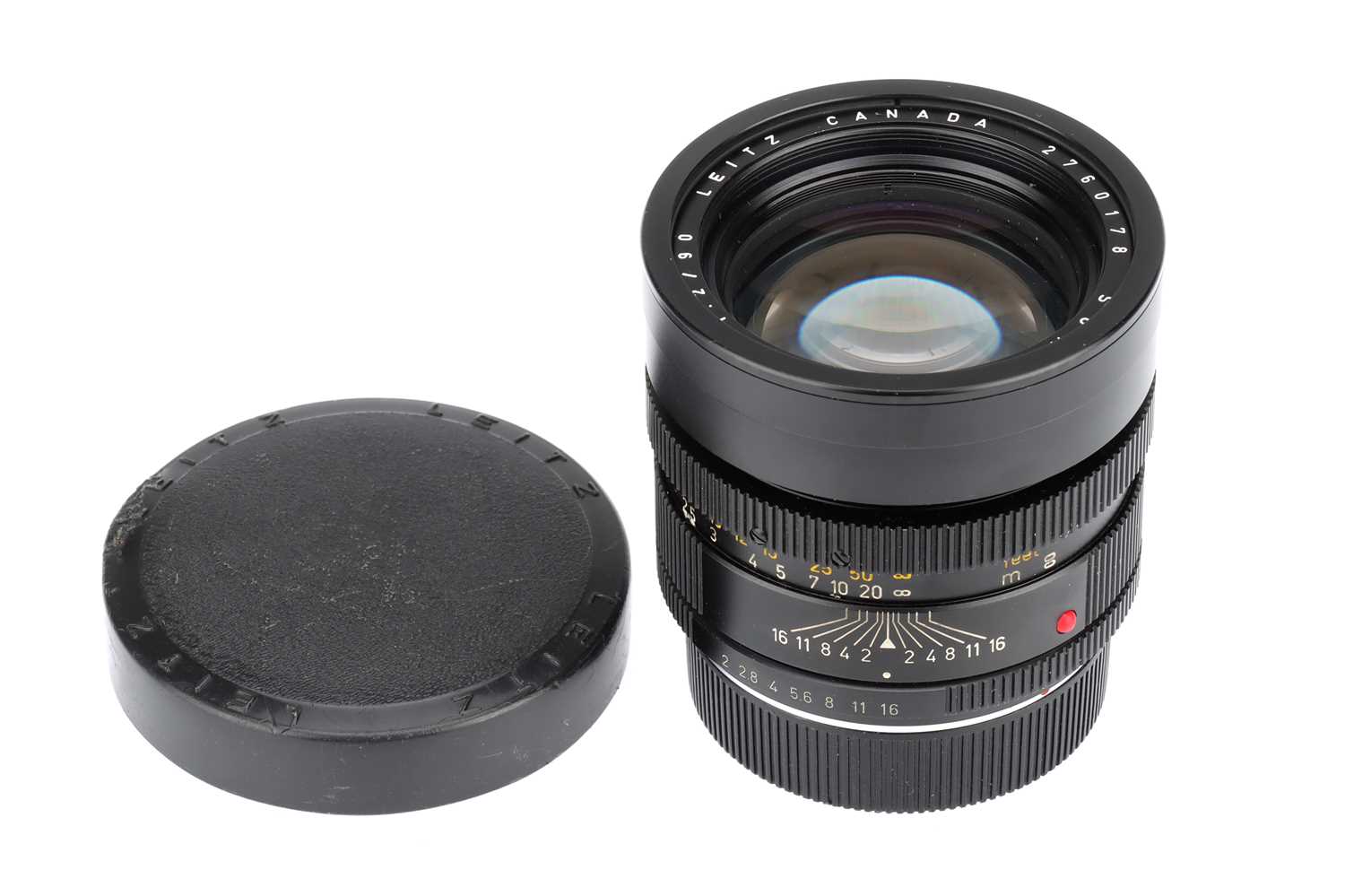 Lot 40 - A Leitz Summicron-R f/2 90mm Lens