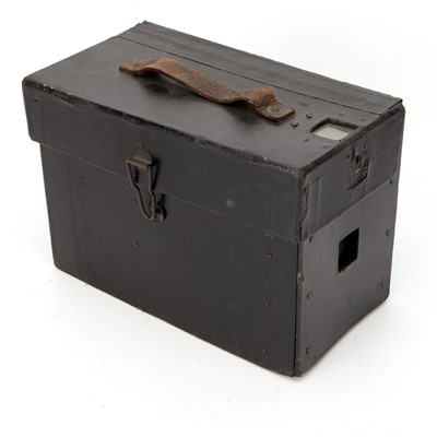 Lot 123 - A Walter Griffiths & Co. Guinea Detective Camera