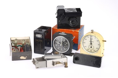 Lot 663 - A Selection of Darkroom Tools & Devices