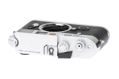Lot 39 - A Leica M6 Rangefinder Camera
