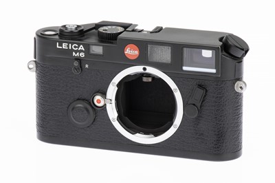 Lot 41 - A Leica M6 Rangefinder Camera Body