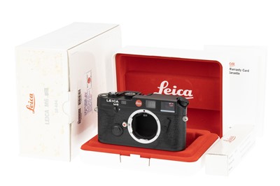 Lot 41 - A Leica M6 Rangefinder Camera Body