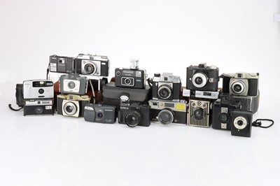 Lot 394 - A Tray of Compact and Snapshot Cameras